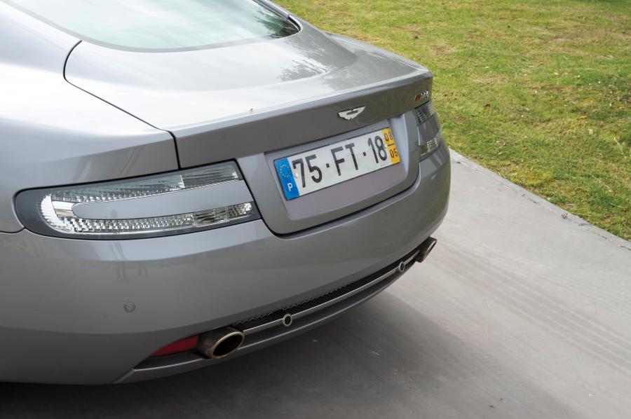 Детали экстерьера Aston Martin DB9 LM 2007 года  (фото 5 из 11)